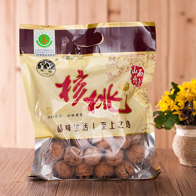 Shanxi specialty leisure time food Walnut Year nuts Original flavor Pellicle Hand stripping wild Walnut