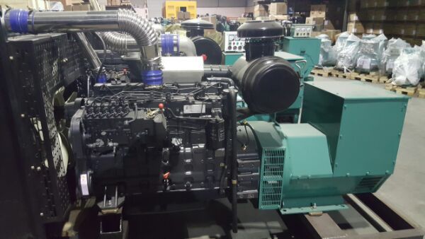 云南昆明上柴250KW柴油发电机组
