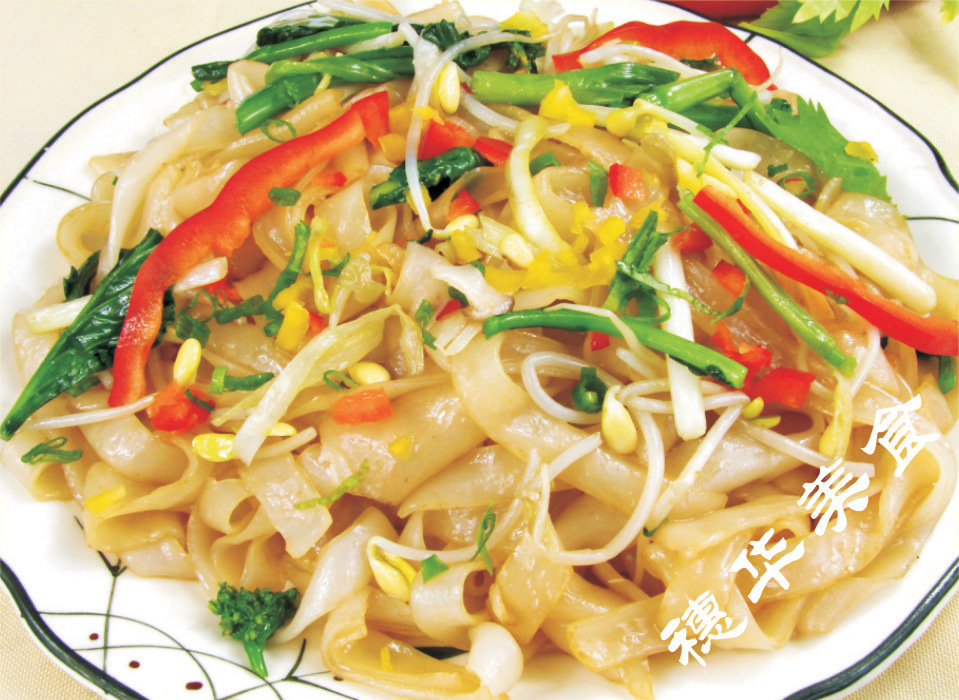 豆芽三丝炒河粉