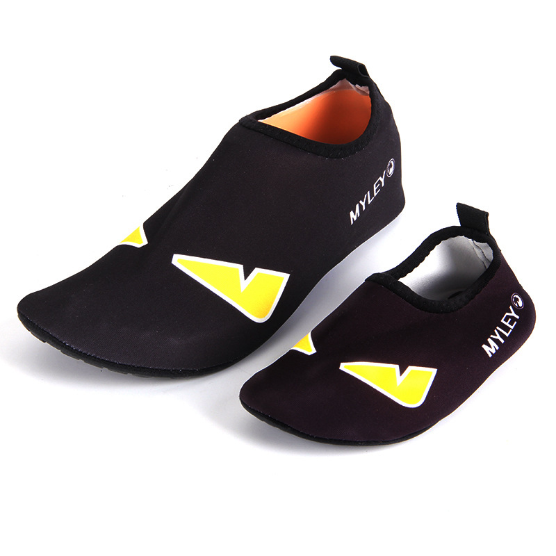 Children's shoes summer cute sandals beach swimming shoes skin-friendly shoes cartoon print travel shoes parent-child quick-drying shoes