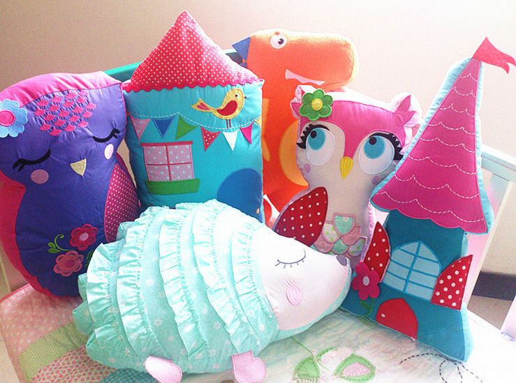 Cute cartoon Three-dimensional decoration pillow creative cushion wholesale with core WeChat agent children's toys