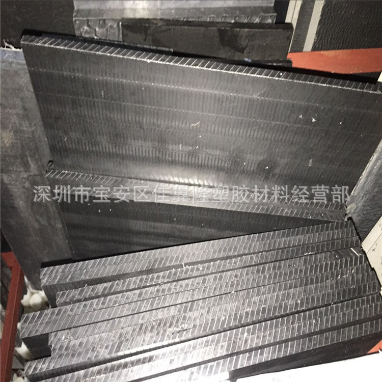 D7B18FB63E80759EC6B7E185D979A8