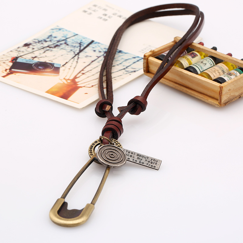 Korean Retro Leather Rope Alloy Necklace display picture 2