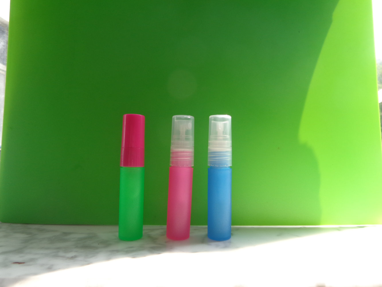 供5ml pp小巧可携带精致香水笔喷雾瓶塑料瓶