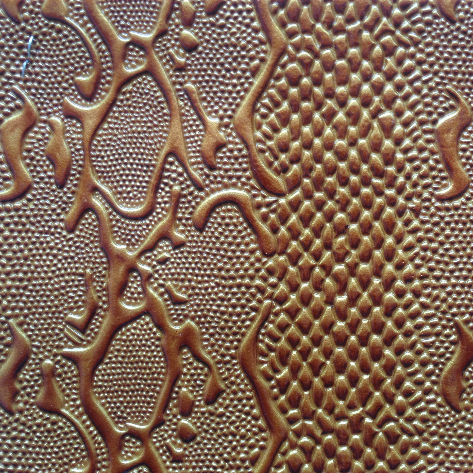 2016新款龙鳞纹皮革 高档仿蛇纹皮革 高光珠光仿棉绒PVC皮革