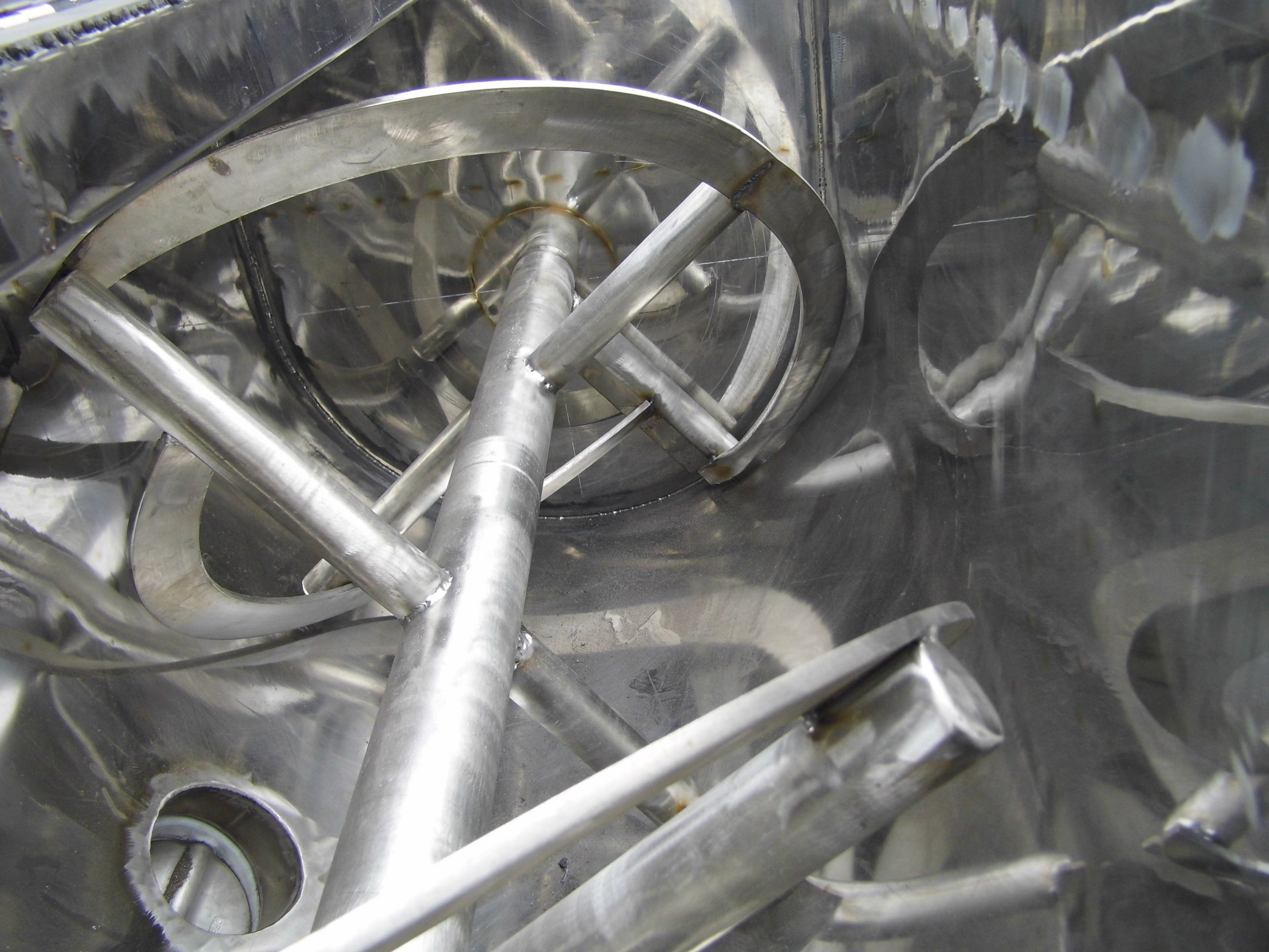 2604173116_2061923337