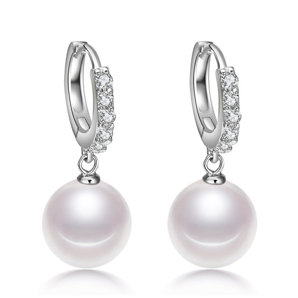 Earrings from pearl