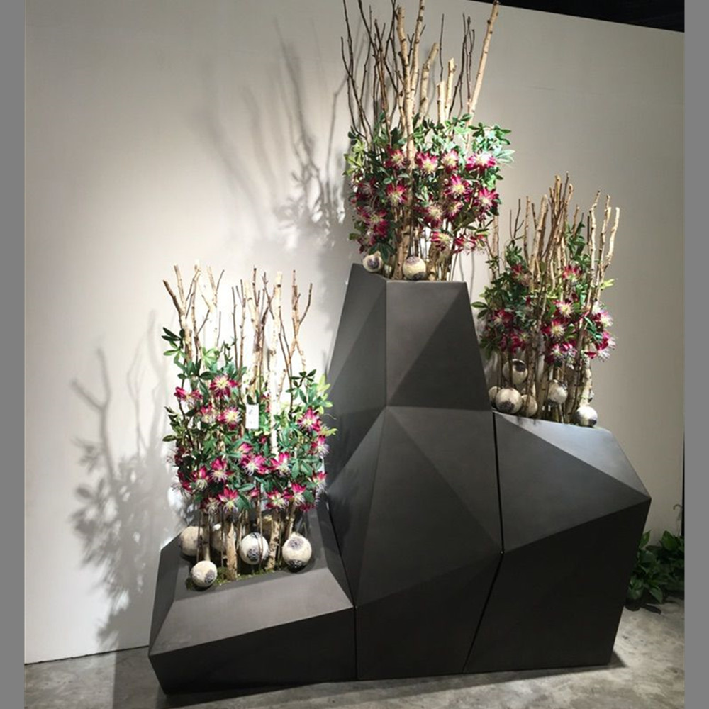 供应玻璃钢制品 切面组合花盆 场景玻璃钢花盆花器雕像制作