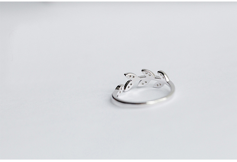 Korea, Europa Und Die Vereinigten Staaten Elegante Literarische Persönlichkeit Diamant-zirkon Blatt Offene Zeigefinger Ring Tmall Gleiche Schwanz Ring Großhandel display picture 5