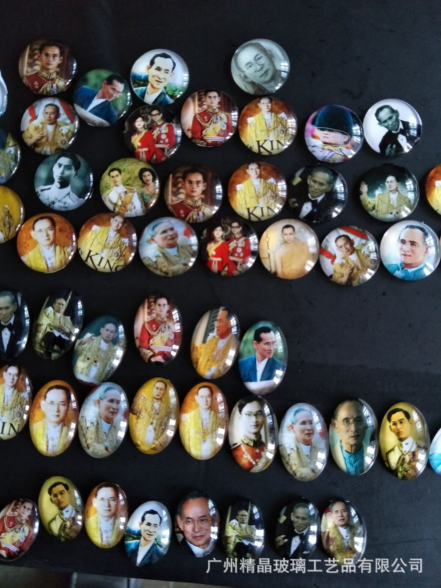 厂家批发定制水晶玻璃冰箱贴玻璃玻璃贴片饰品配件冰箱贴定制