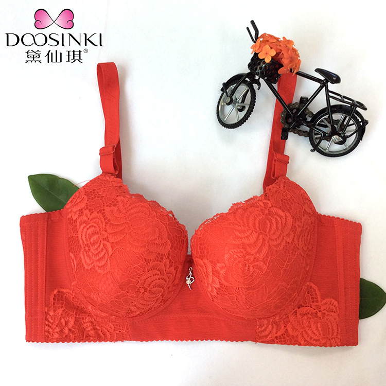 【杨幂比基尼胸罩脱落】_杨幂比基尼胸罩脱落