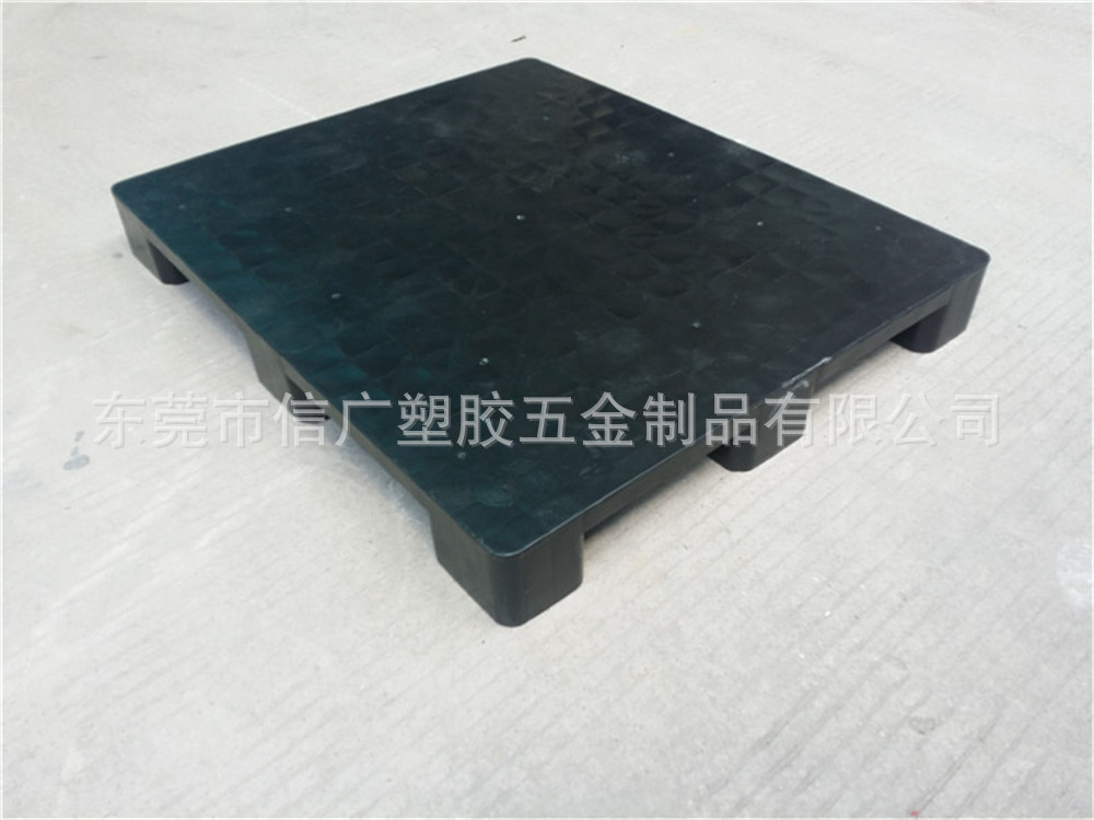 厂价出售导电卡板 防静电塑料托盘 黑色消除静电栈板PE注塑垫地板