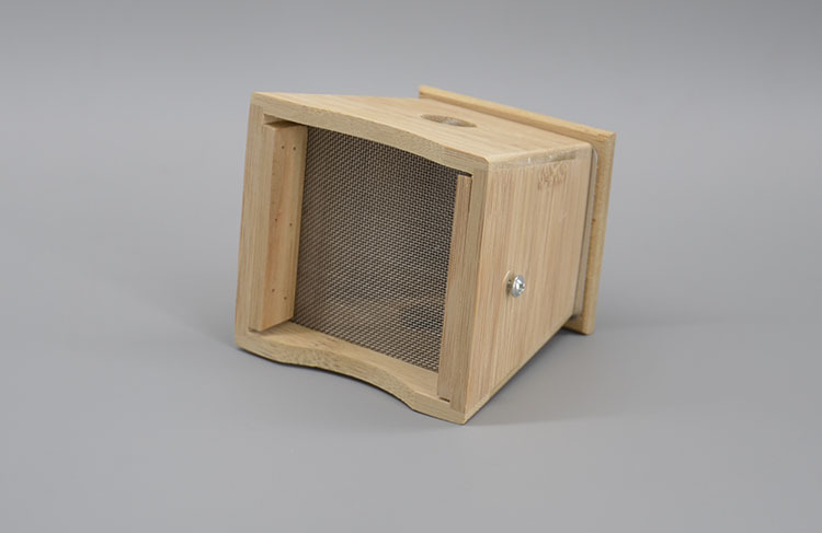 Bamboo Single Hole Moxibustion Box Portable Moxa Stick Holder for Traditional Moxibustion specifications