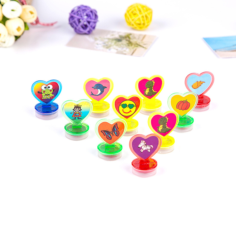 Nuevo lindo patrón de dibujos animados animal sello de plástico sello de amor de juguete para niños sello de recompensa al por mayor