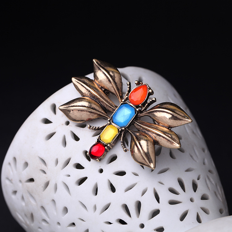 Fashion Diamond Cute Butterfly Women's Brooch display picture 6