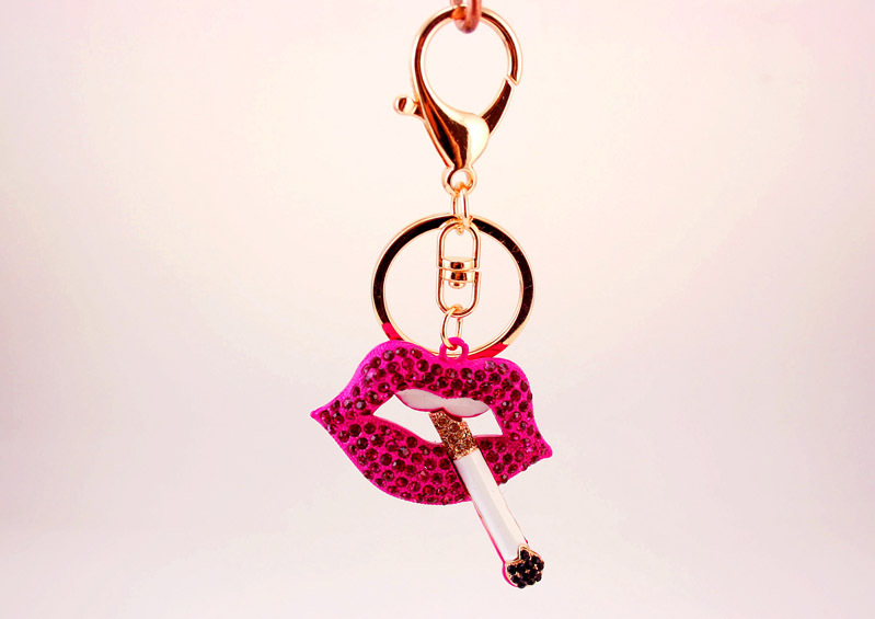 45g Weight Alloy, Metal Material Lips Pattern Unisex Gender Rose Red, Red Color Craft Small Gift Cigarette Red Lip Ladies Metal Pendant Mouth Keychain 9