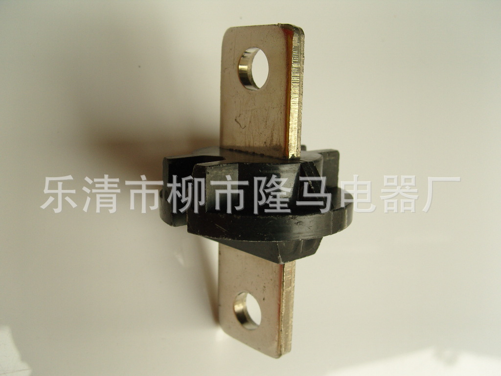 隆马电器  200A 400A 600A 630A铜排型穿墙套管