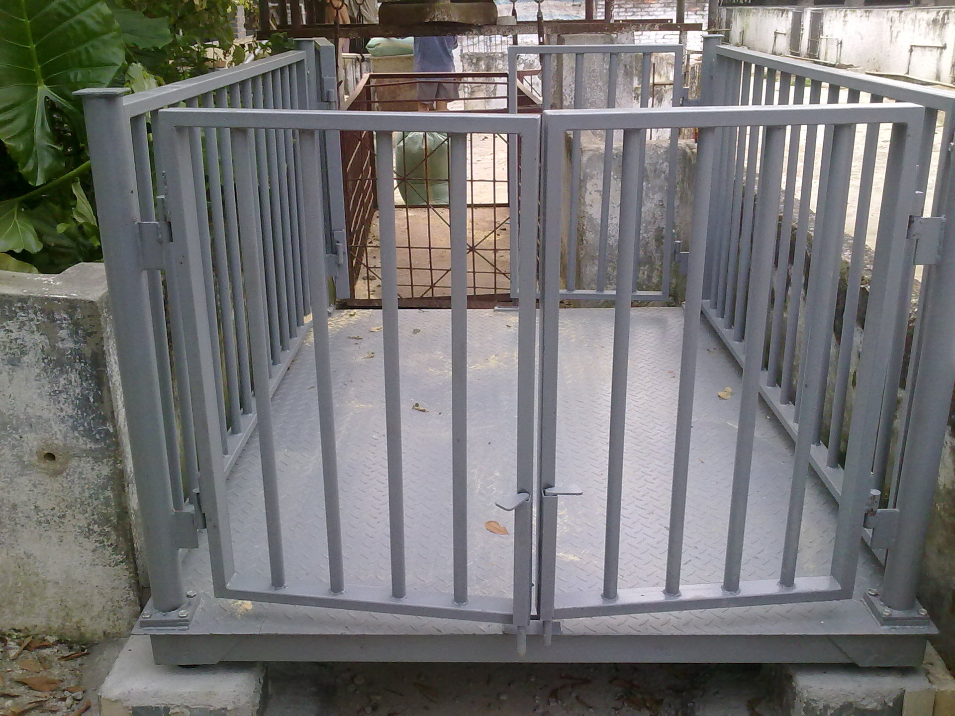 称1吨2吨3吨5吨牲畜用电子地磅 畜牧电子称动态磅称价格