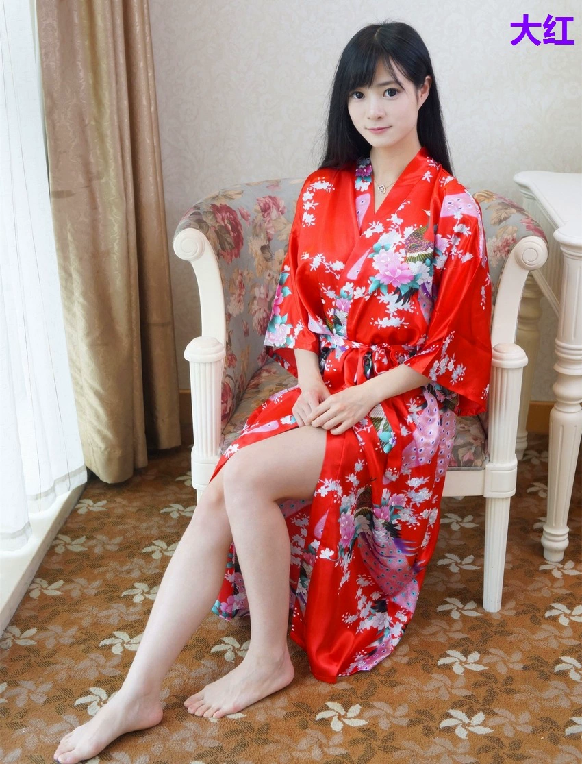 Популярный красный женский шелковый принт павлина, китайский японский кардиган, юбка в клетку, четыре сезона, домашняя одежда, пижамы, халат