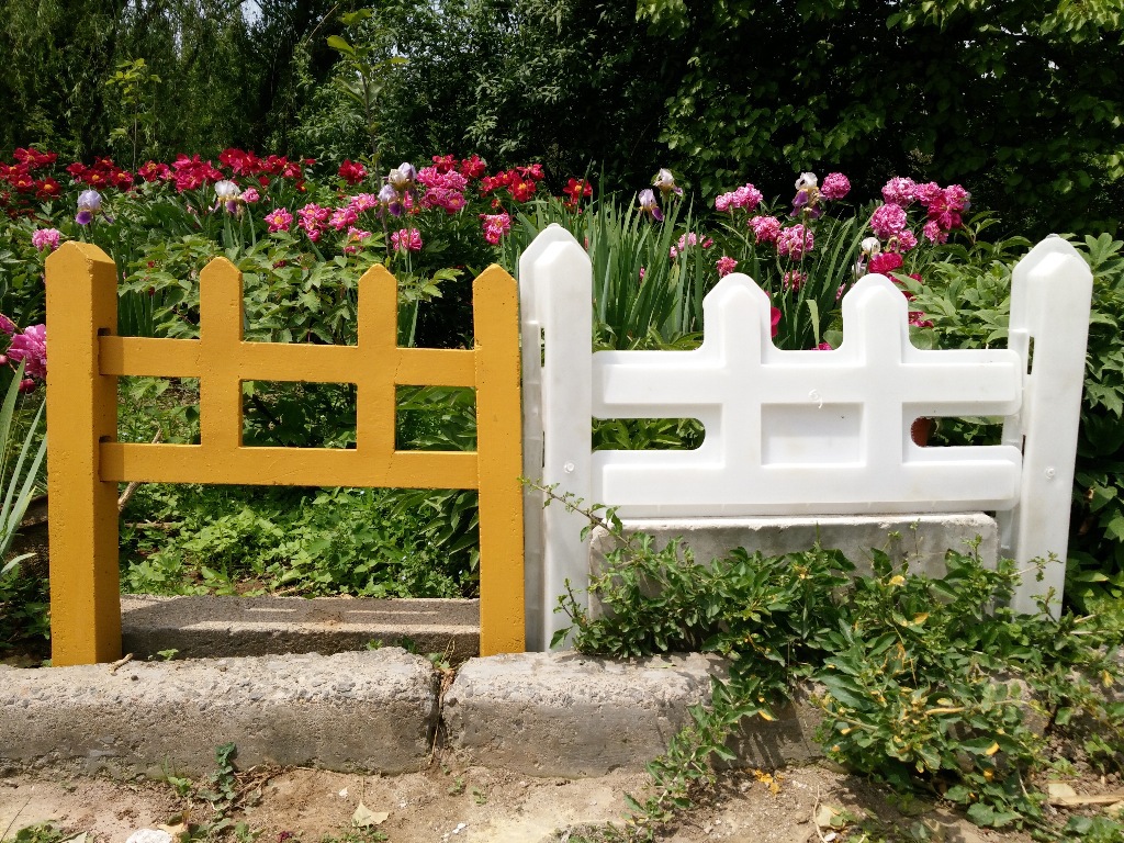 厂家供应多咱草坪围栏及花边石塑料模具