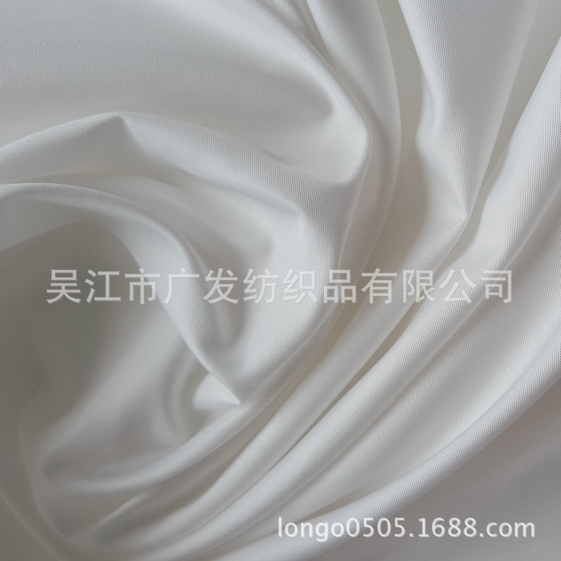 供应240T罗马格春亚纺、滑雪服面料、冲锋衣面料、户外服面料