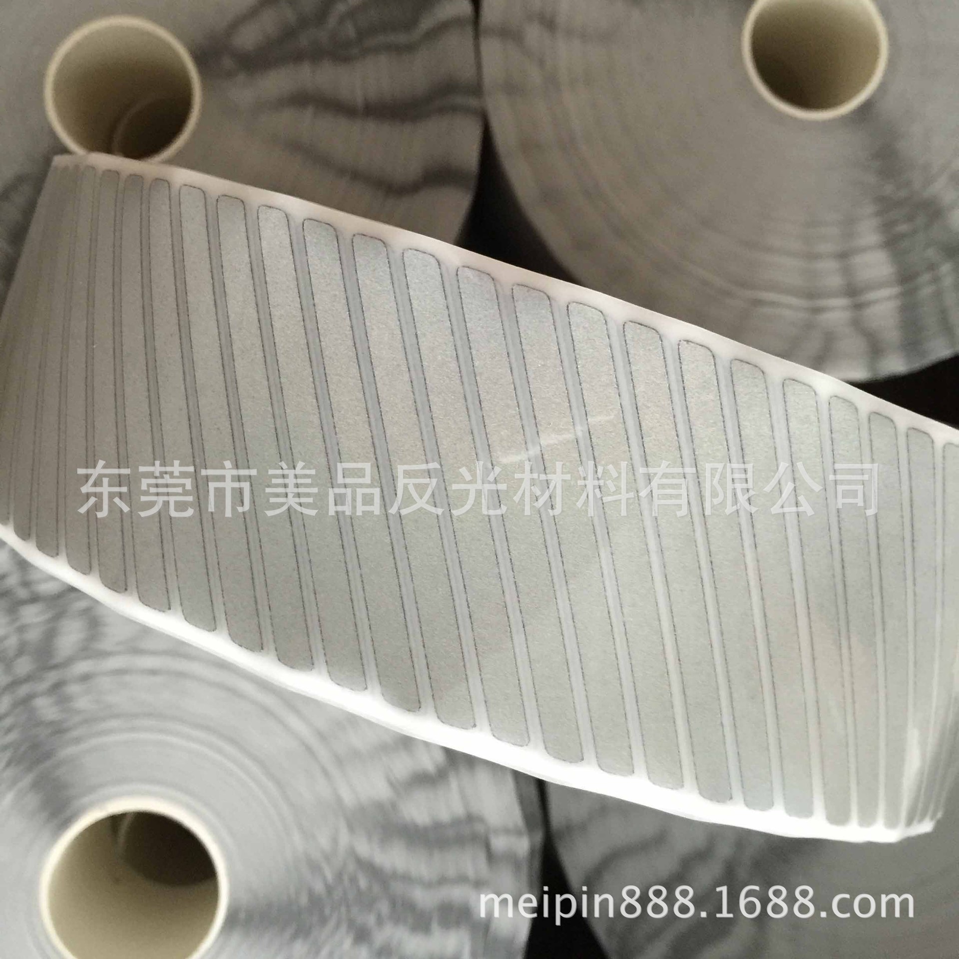 工厂生产各种形状反光斜条反光烫画反光热转印标反光条反光logo-阿里巴巴