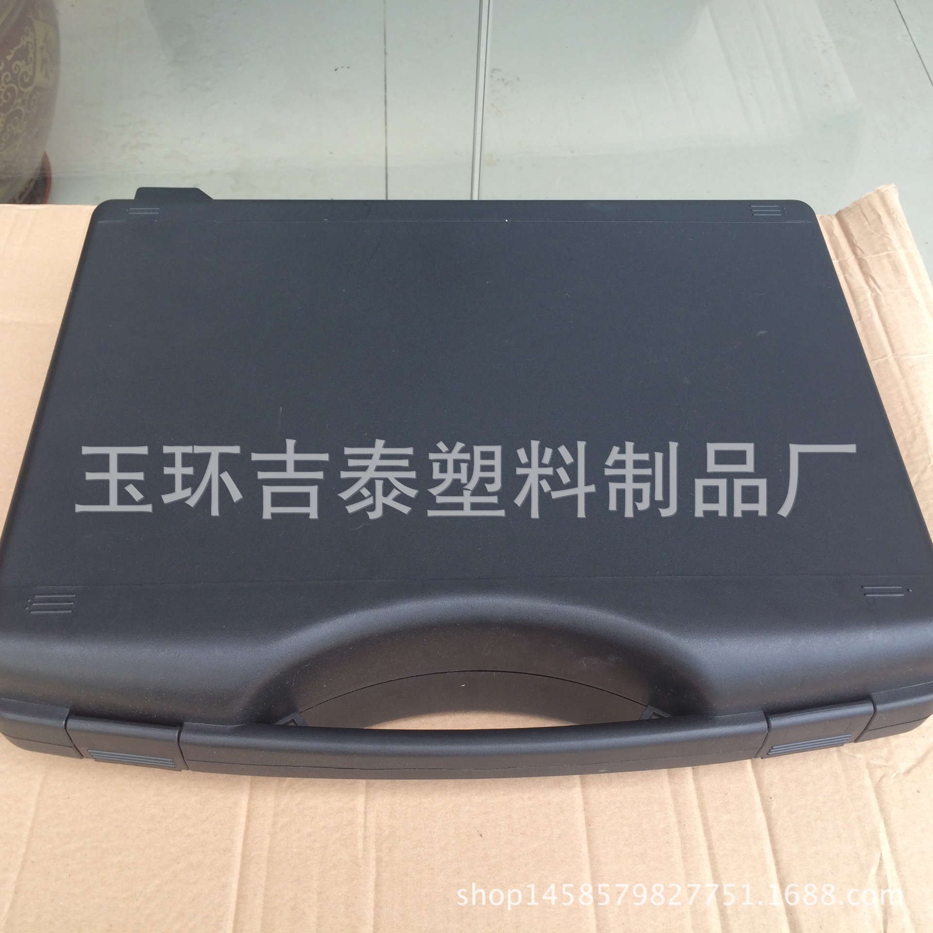 厂家直销塑料工具箱 、手提塑料仪器工具箱、手提工具箱