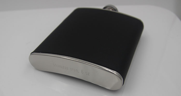 经典贴斜纹黑皮