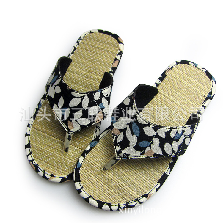 Professional custom Cane flip flops men and women children style Limitation make Japanese slipper factory