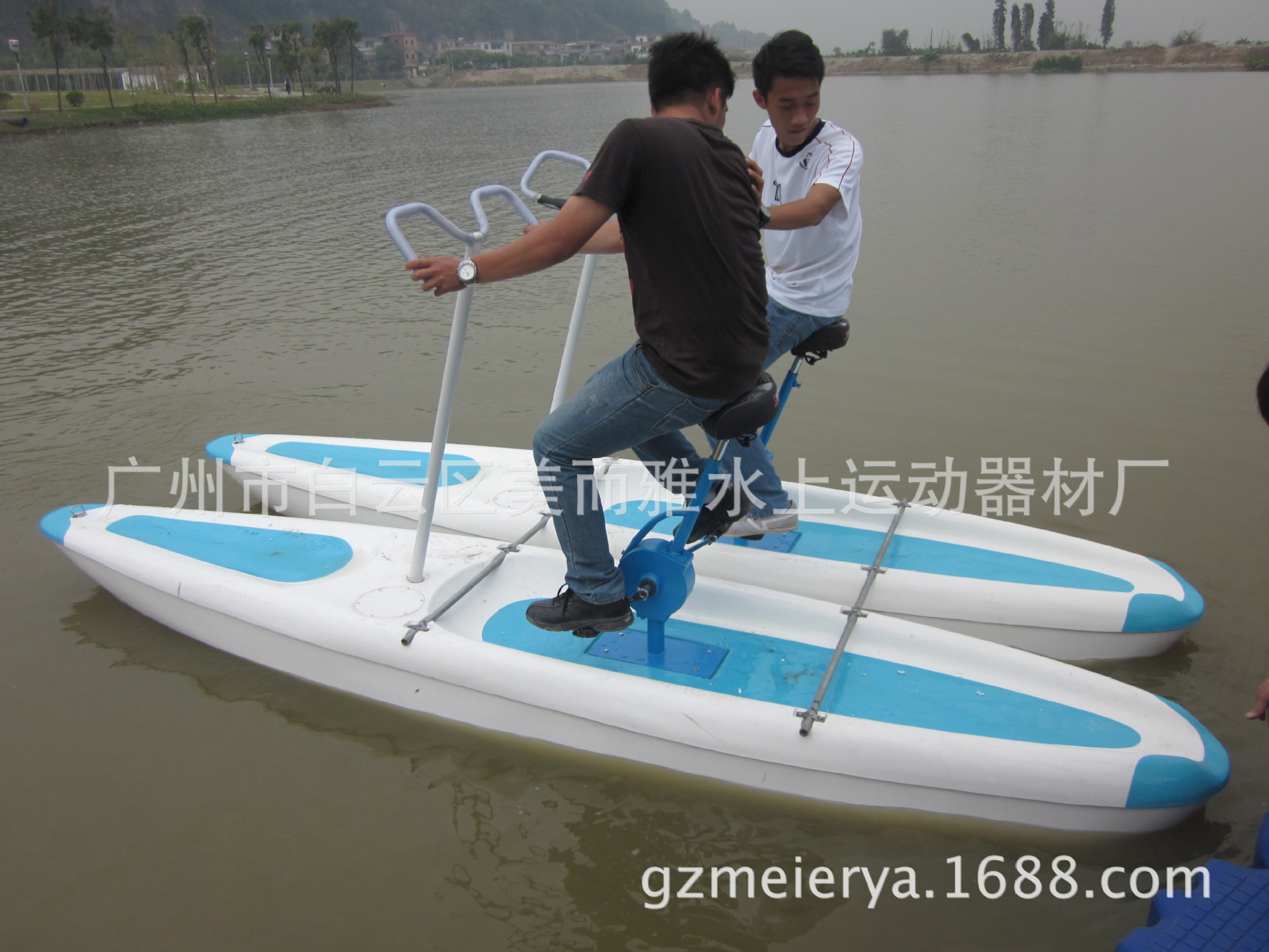 Welcome Inquiry FRP Guangzhou Single Aquatic Bicycle motion outdoors support Aquatic Entertainment Facility