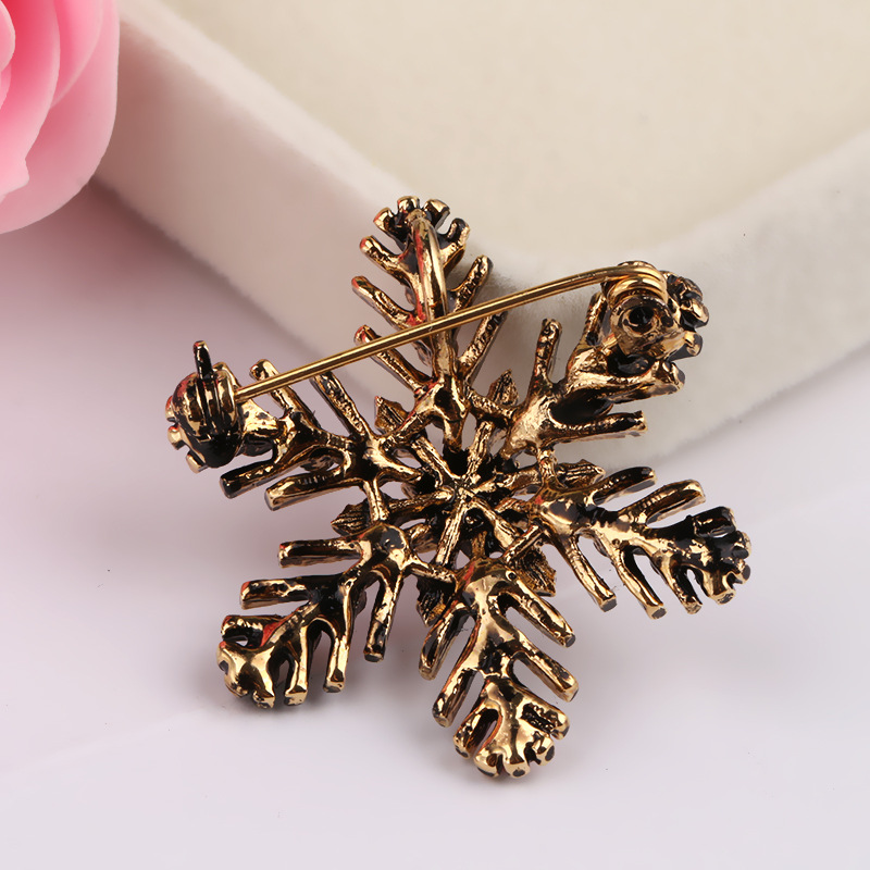 Christmas Snowflake Creative Brooch display picture 5