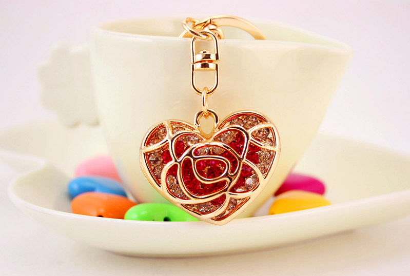 35g Weight Alloy, Metal Material Heart Pattern Unisex Gender Pink, Purple, Red, Blue, Peach Color Creative Cute Diamond Hollow Peach Heart Car Keychain Couple Key Chain Love Metal Pendant 12