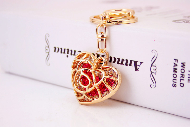 35g Weight Alloy, Metal Material Heart Pattern Unisex Gender Pink, Purple, Red, Blue, Peach Color Creative Cute Diamond Hollow Peach Heart Car Keychain Couple Key Chain Love Metal Pendant 7