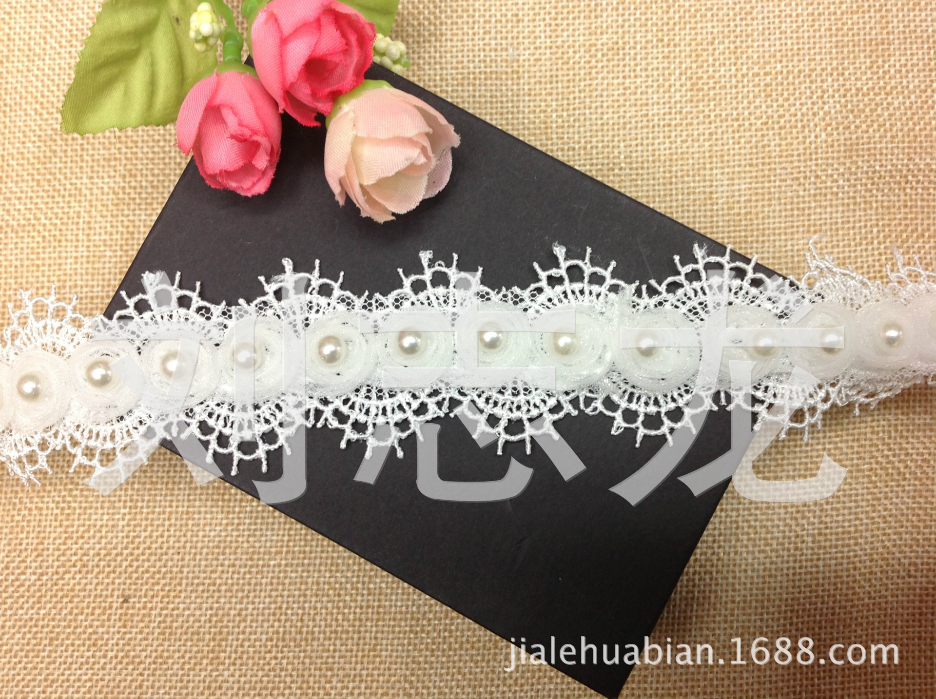 现货供应 双边小半圆涤纶加欧根纱螺钉珠花边 高档服饰辅料