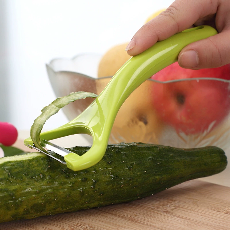 Kitchen fruit knife scraper peeling knife two-piece set peeler plastic melon and fruit planer Nordic style household multi-function