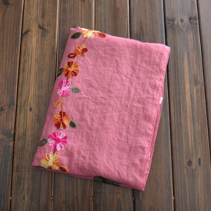 Yunnan viajes estilo artístico algodón y lino bufanda bordada bufanda mujer primavera y verano hilo de seda bordado protector solar chal Toalla de playa