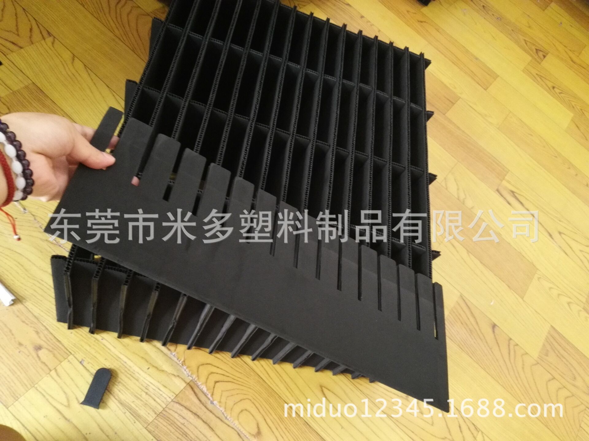 包装周转黑色防静电塑料瓦楞中空刀卡 PP环保塑料防静电刀卡