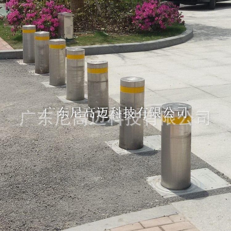 供应人行道安全道桩-304不锈钢挡车柱-人车道隔离防冲撞伸降路桩