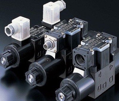 日本NACHI不二越换向阀SS-G03-C8-R-D1-31   SS-G03-A5-FR-E1-J21