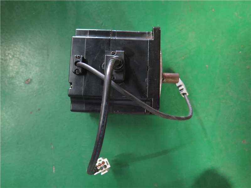 二手欧姆龙伺服电机 R88M-WP75030H-B 台州信达 询价