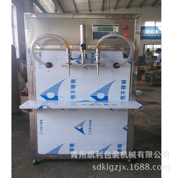 山东灌装机厂家半自动油类灌装机 高精度 定量 不滴漏