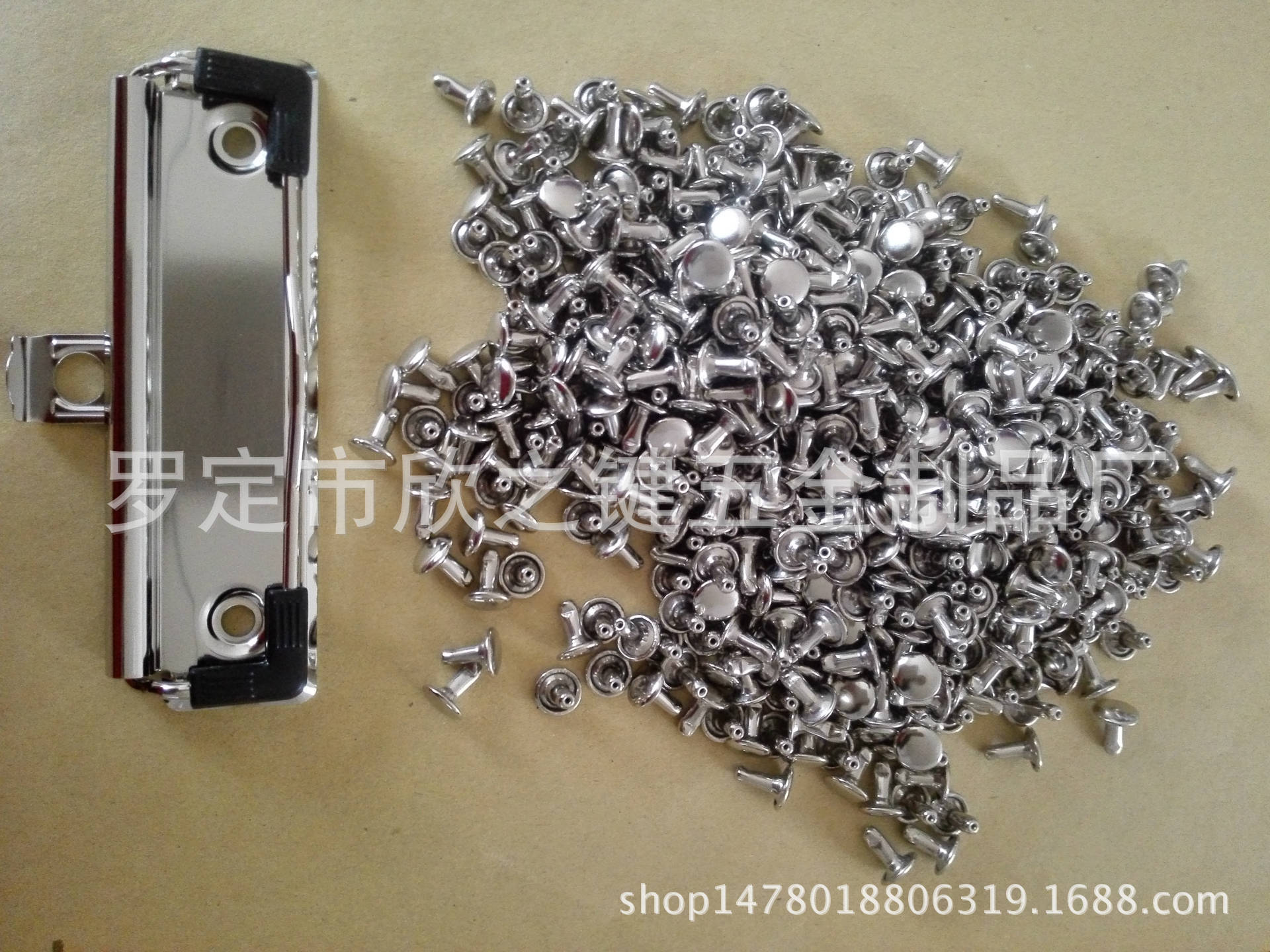 厂家直销供应文具夹五金配件 7 10 12cm板夹 环保夹 金属铁板夹子-阿里巴巴