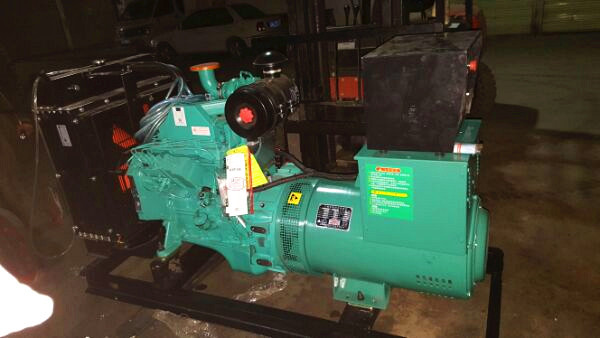 云南昆明康明斯75KW柴油发电机组