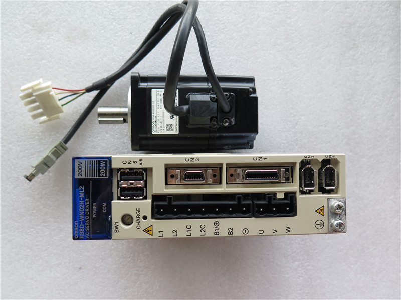 二手欧姆龙伺服电机和驱动器R88M-W20030T-S2 R88D-WN02H-ML2