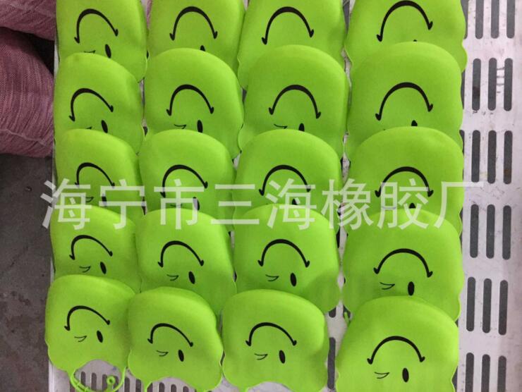 厂家直销订做类型婴幼儿硅胶围兜 硅胶防水围兜