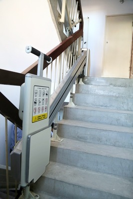 楼道电梯智能代步器国家专利同类产品中性价比较高安全可靠|ru