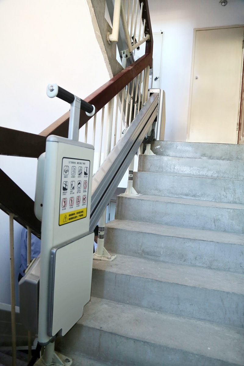 楼道电梯智能代步器国家专利同类产品中性价比较高安全可靠|ru