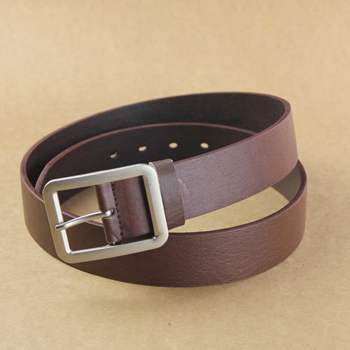 Design with 12 holes, 3.8 cm wide, for attaching 2006 character buttons to student green cowhide belts