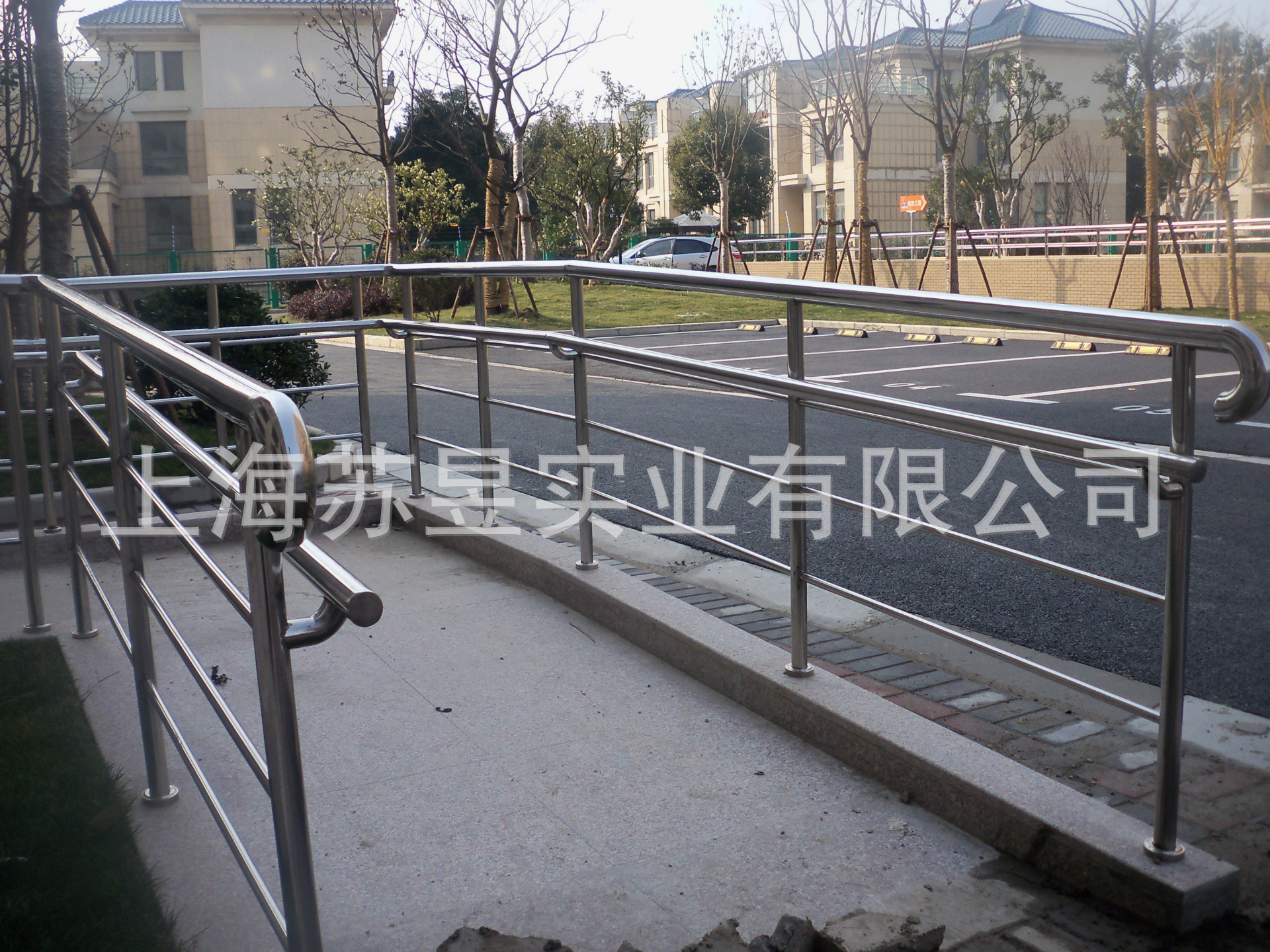 残疾人坡道不锈钢护栏,无障碍坡道扶手图片,无障碍栏杆(第19页)_大山谷图库