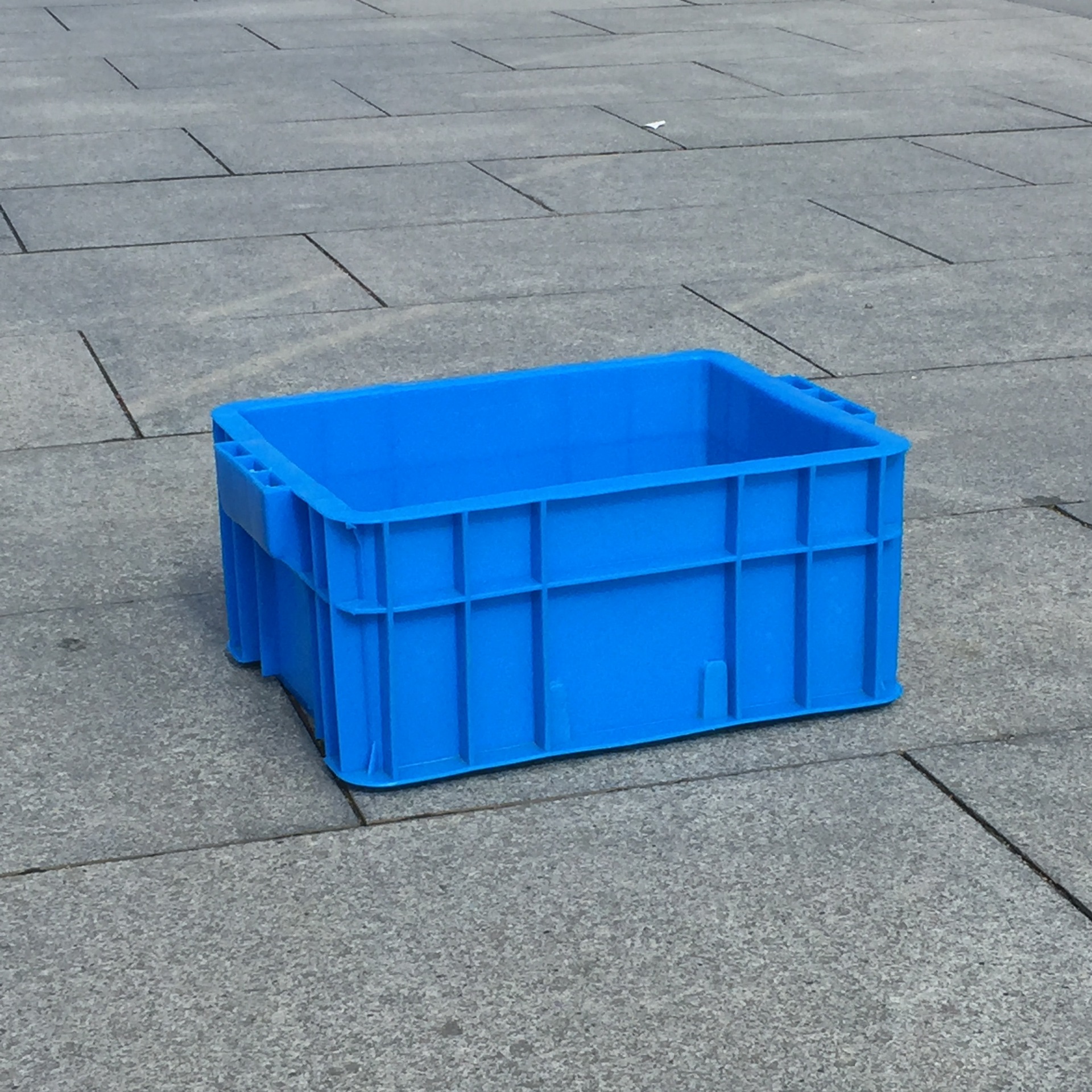 厂方供应新款周转箱 全新料310加厚螺丝周转专用箱强度高整理